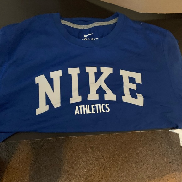 Bundle of 9 Nike T-Shirts - Picture 6 of 8